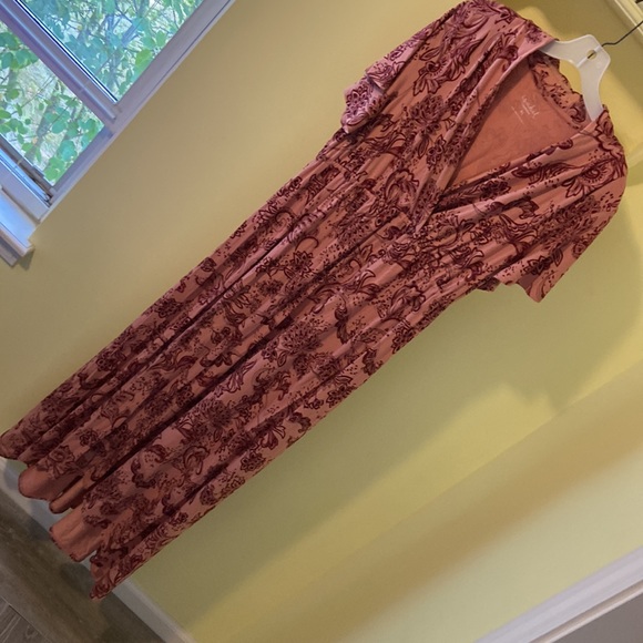 Bundle NWT Maternity Maxi Dresses and Blouse - Picture 5 of 9